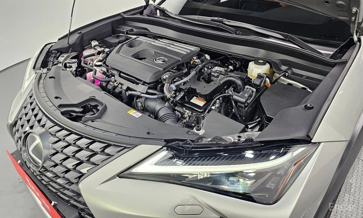 Lexus UX300h 2.0 2WD