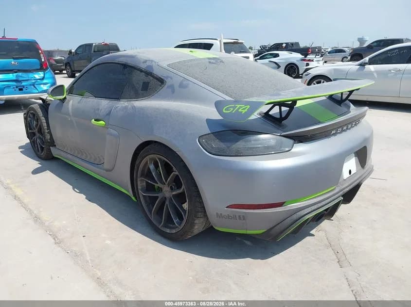 Porsche 718 Cayman Gt4