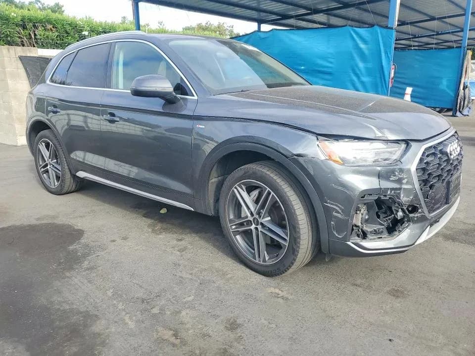 AUDI Q5 E Premium Plus