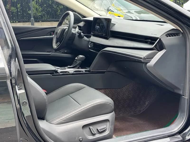 Toyota Hybrid 2.0HGVP Luxury Edition