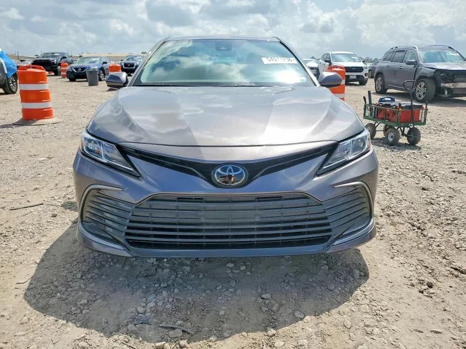 TOYOTA CAMRY Le