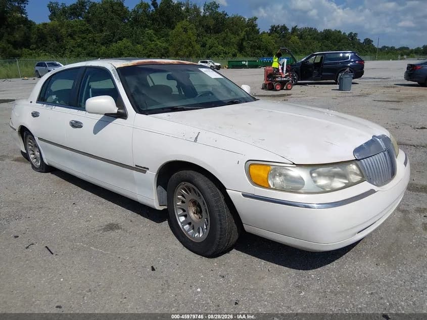 Lincoln Town Car Cartier — фото 1
