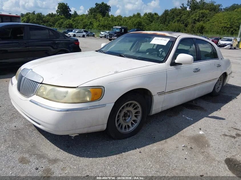 Lincoln Town Car Cartier