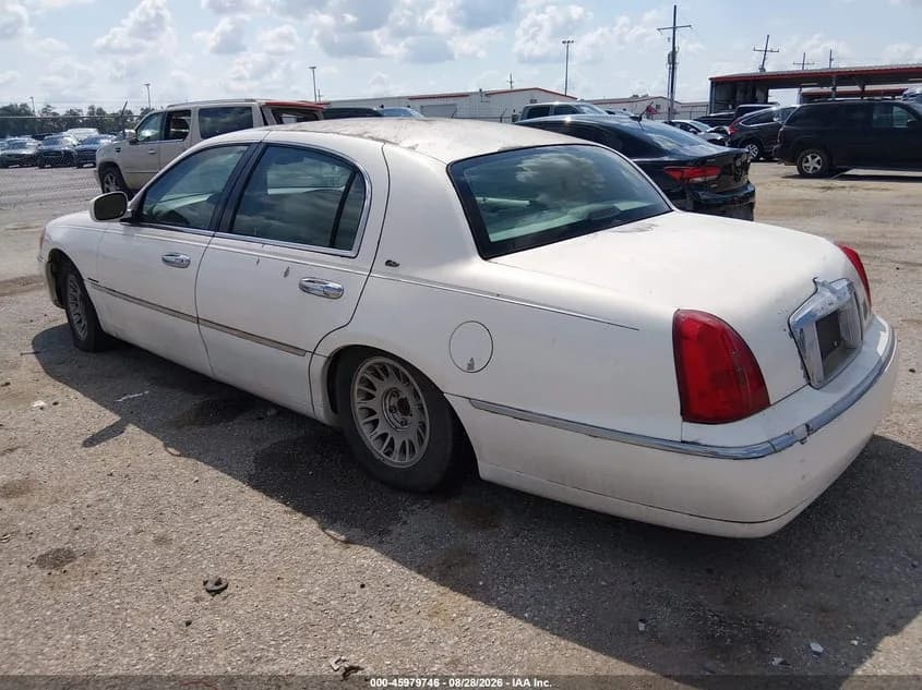 Lincoln Town Car Cartier