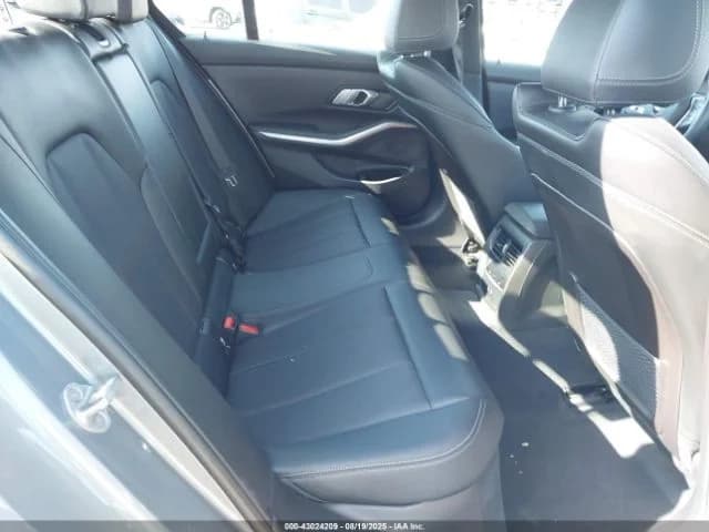 BMW 330I