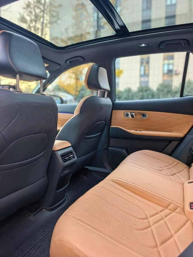 Geely Galaxy Starship 7 EM-i Navigator Edition