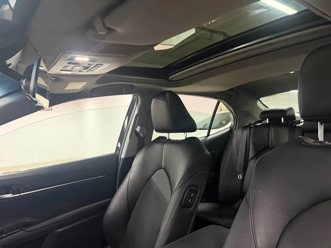 Toyota 2.0G Luxury Edition