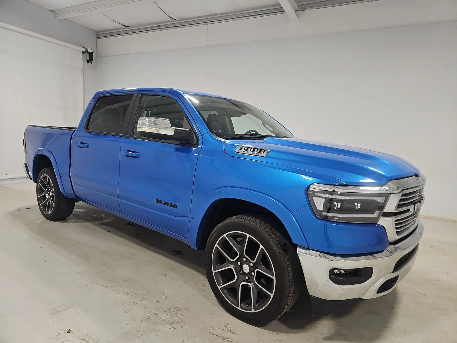 Ram 1500 Laramie Crew Cab Short Bed