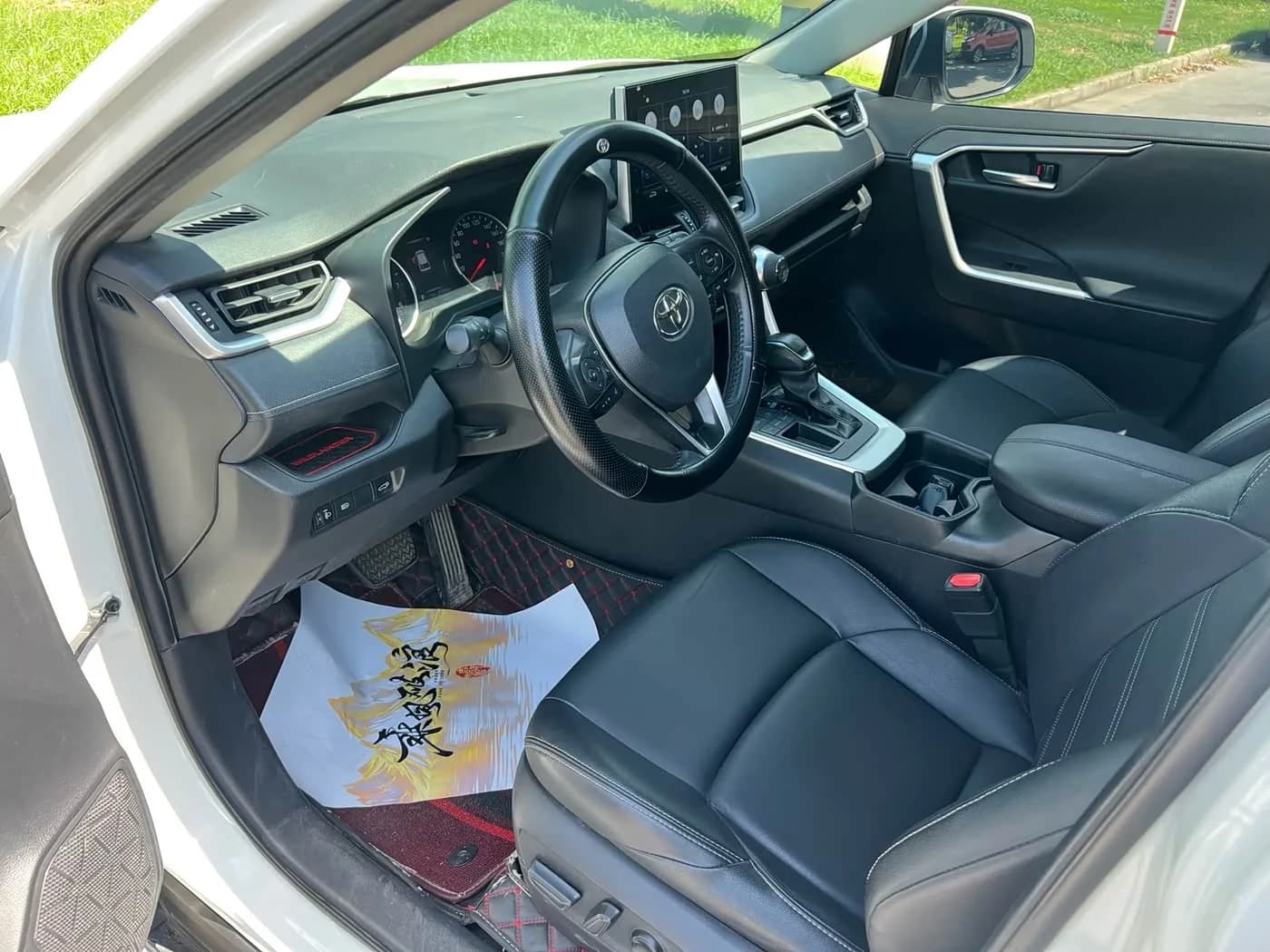 Toyota 2.0L CVT Front-Wheel Drive Luxury Edition
