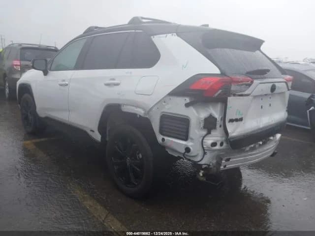 TOYOTA RAV4 HYBRID XSE