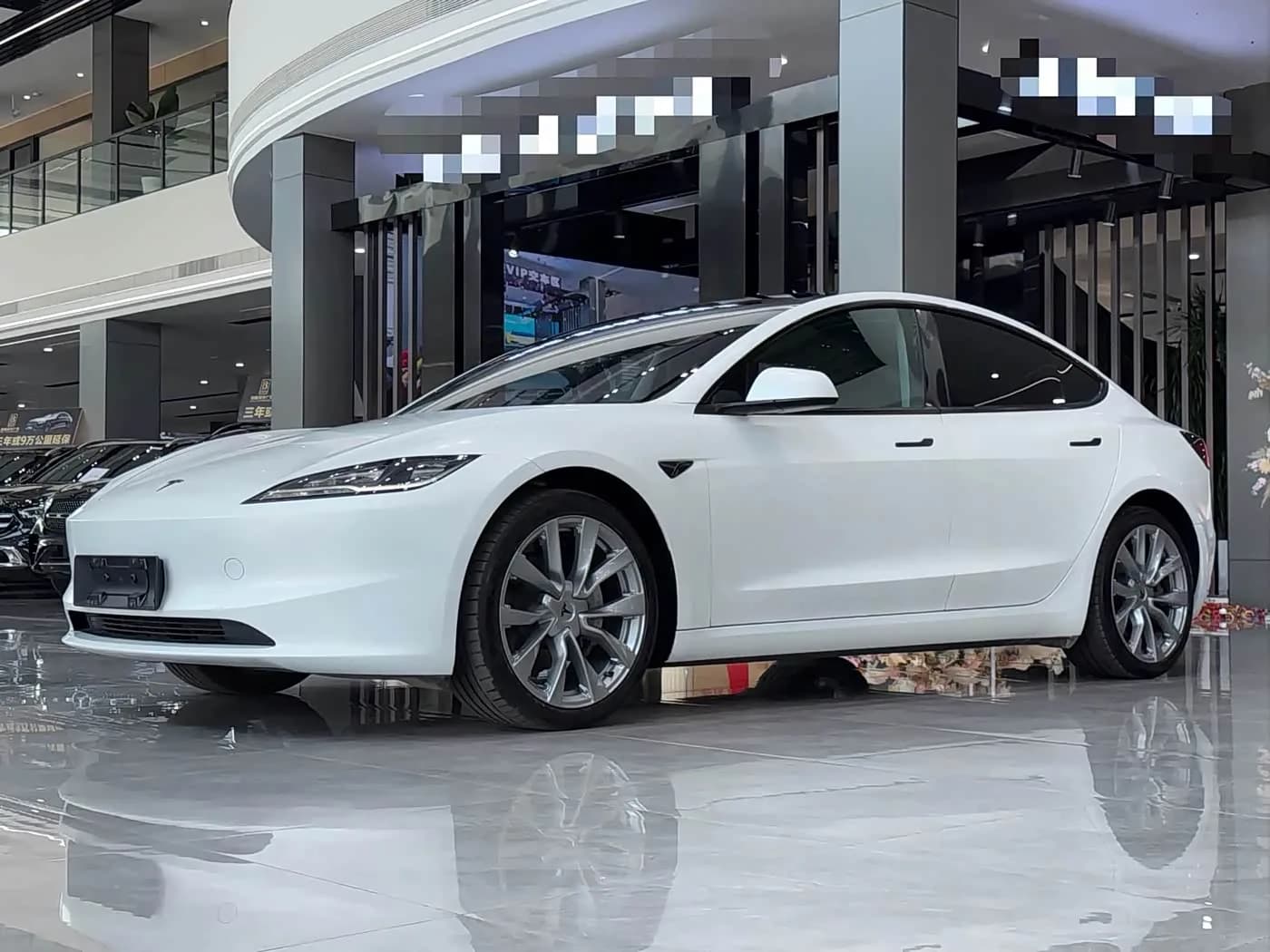 Tesla 3 Long Range All-Wheel Drive