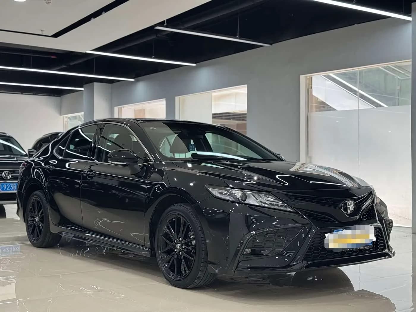 Toyota 2.5G Luxury Edition