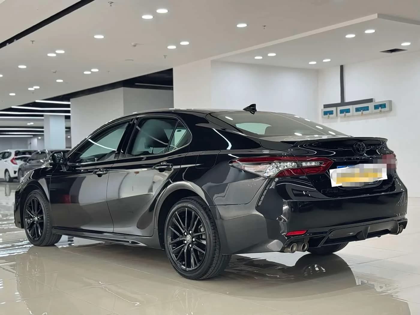 Toyota 2.5G Luxury Edition