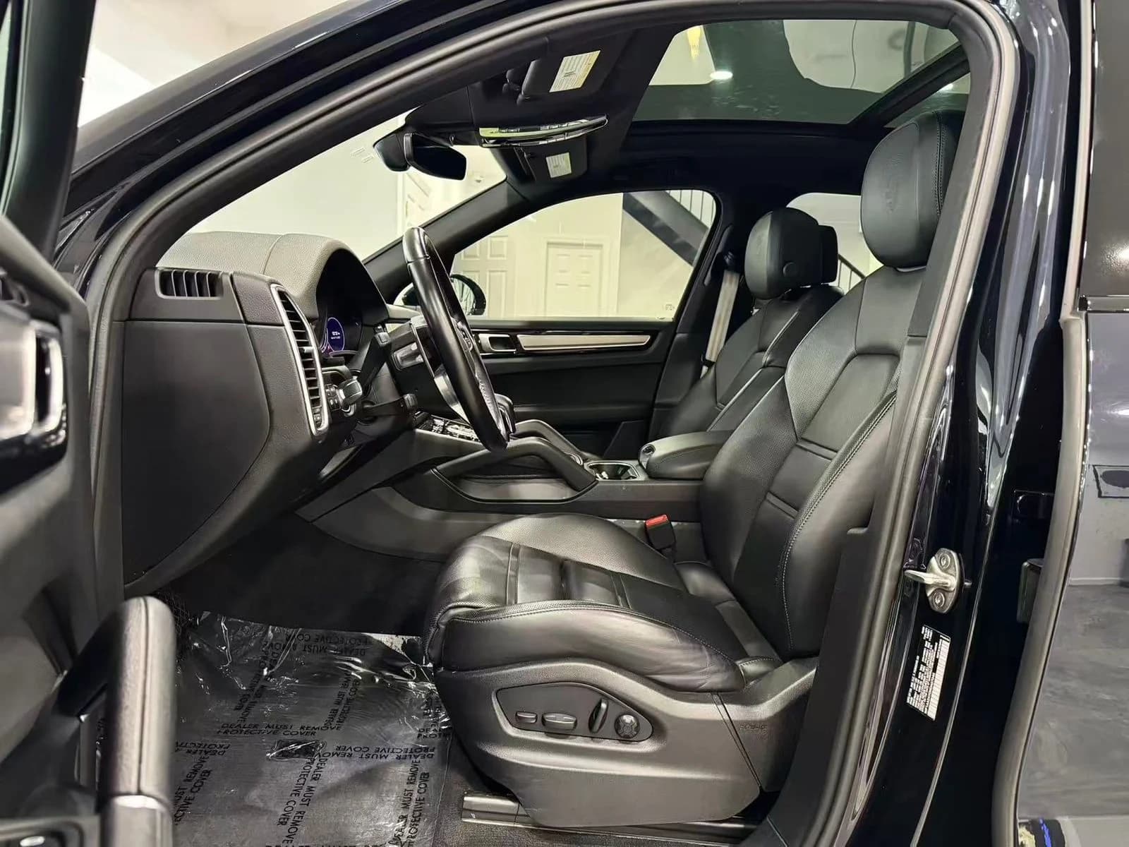 PORSCHE CAYENNE PLATINUM