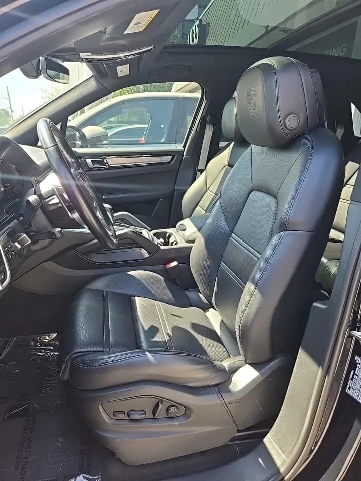 PORSCHE CAYENNE PLATINUM