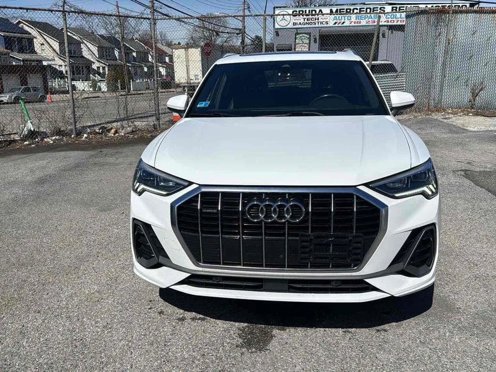 Audi Q3 Premium 45 TFSI S line quattro Tiptronic