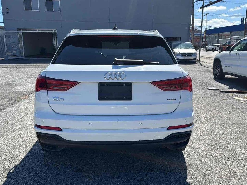 Audi Q3 Premium 45 TFSI S line quattro Tiptronic