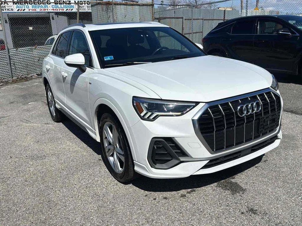 Audi Q3 Premium 45 TFSI S line quattro Tiptronic