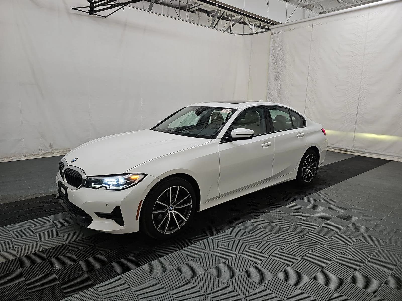 BMW 3 Series 330i xDrive