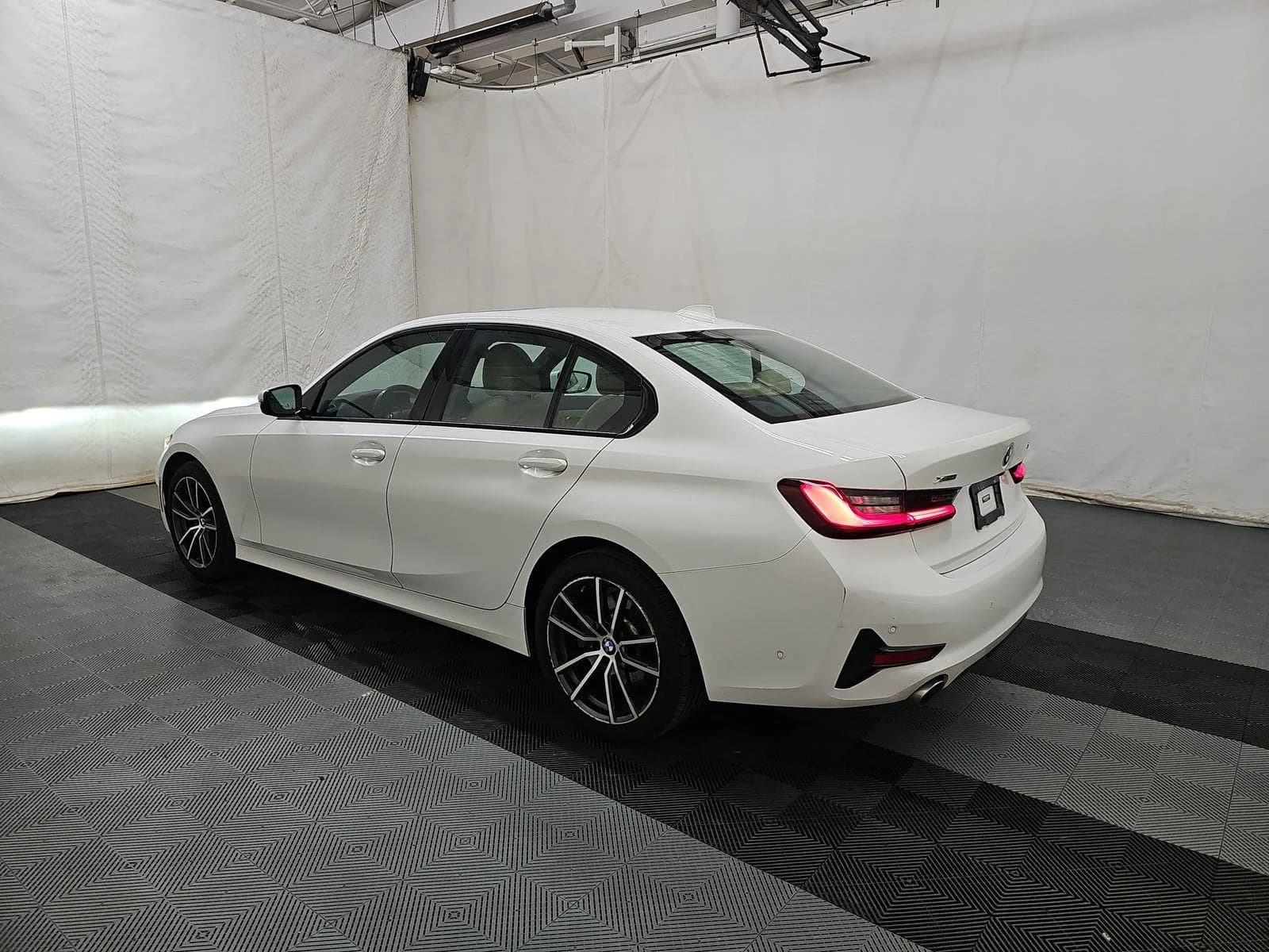 BMW 3 Series 330i xDrive