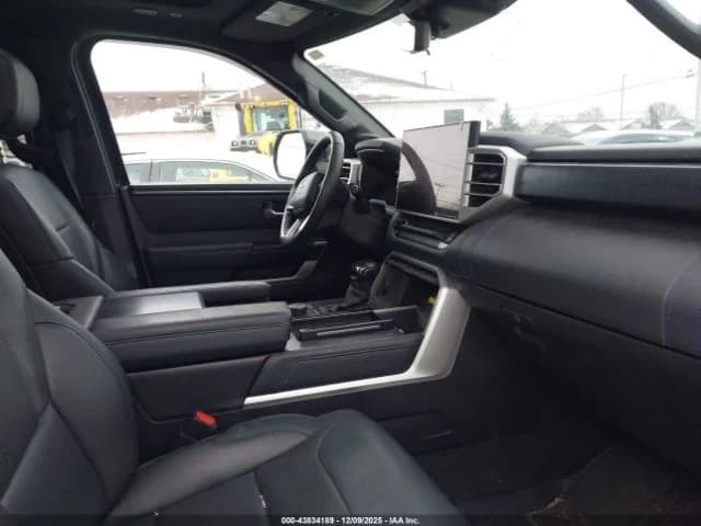 TOYOTA SEQUOIA PLATINUM