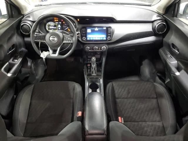 Nissan Kicks, SV