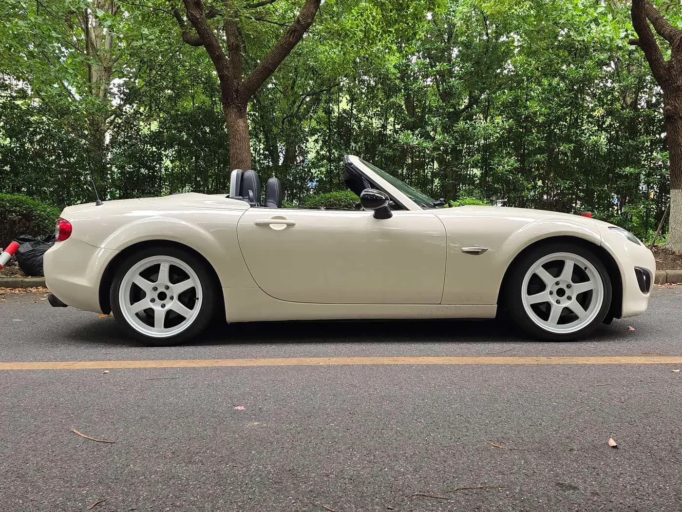 Mazda MX-5 2.0