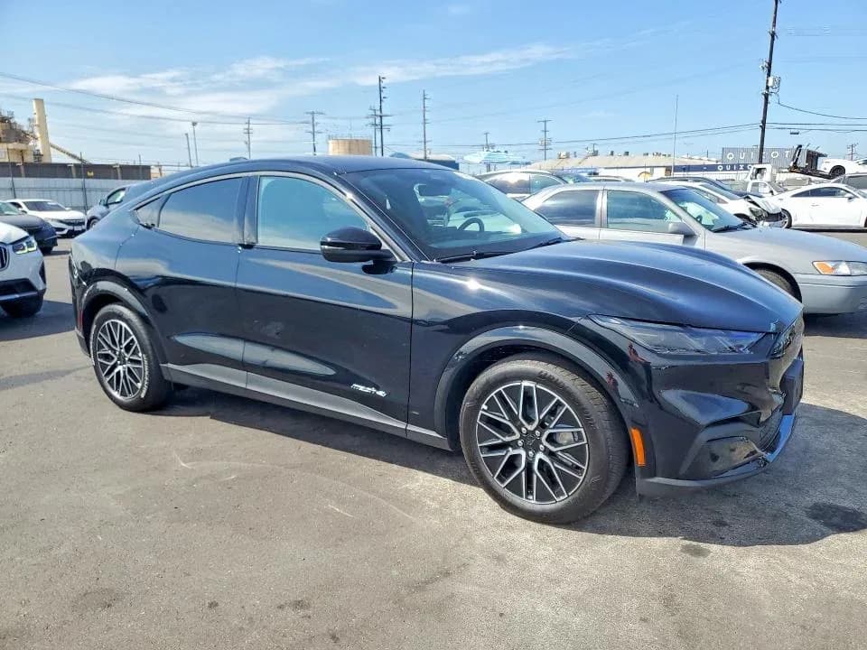 FORD MUSTANG MACH-E Premium