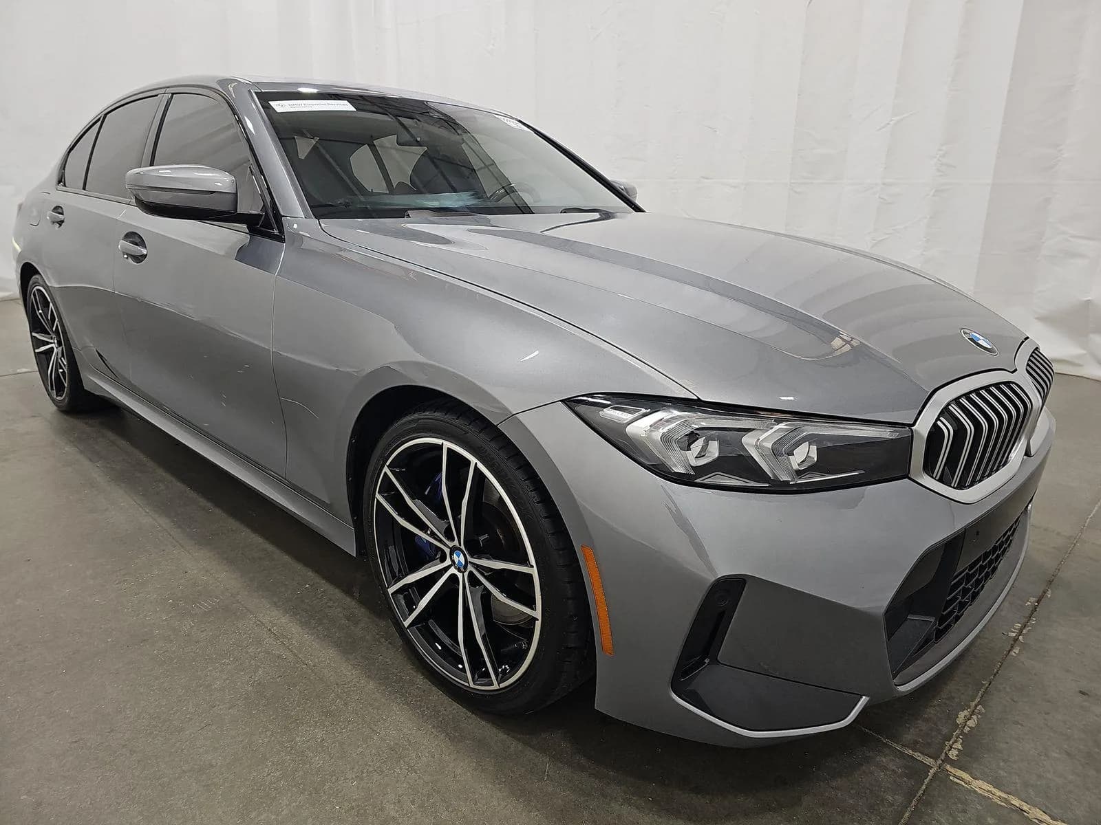 BMW 3 Series 330i