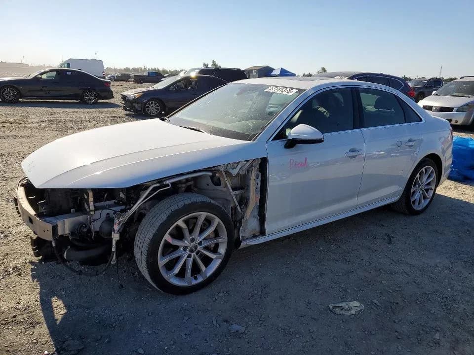 AUDI A4 Premium Plus