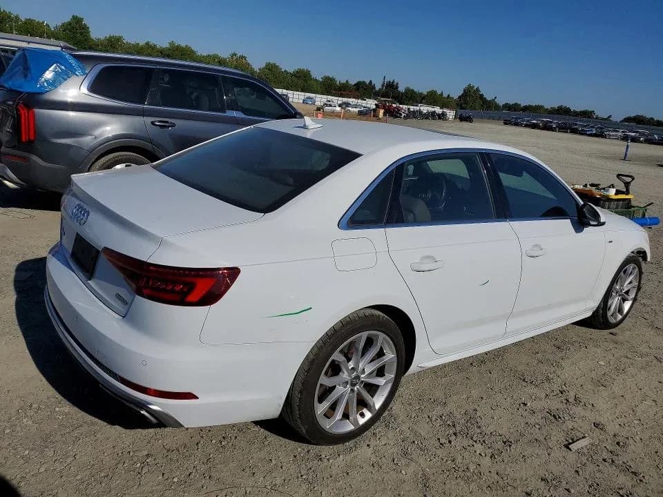 AUDI A4 Premium Plus