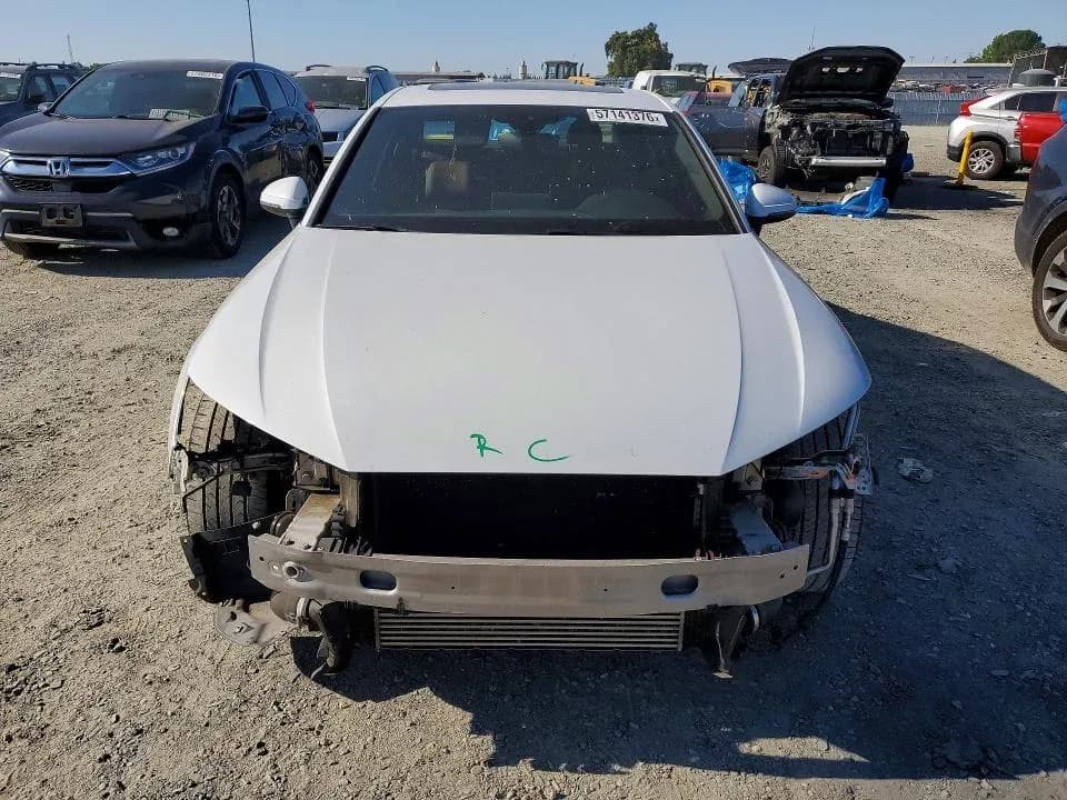 AUDI A4 Premium Plus