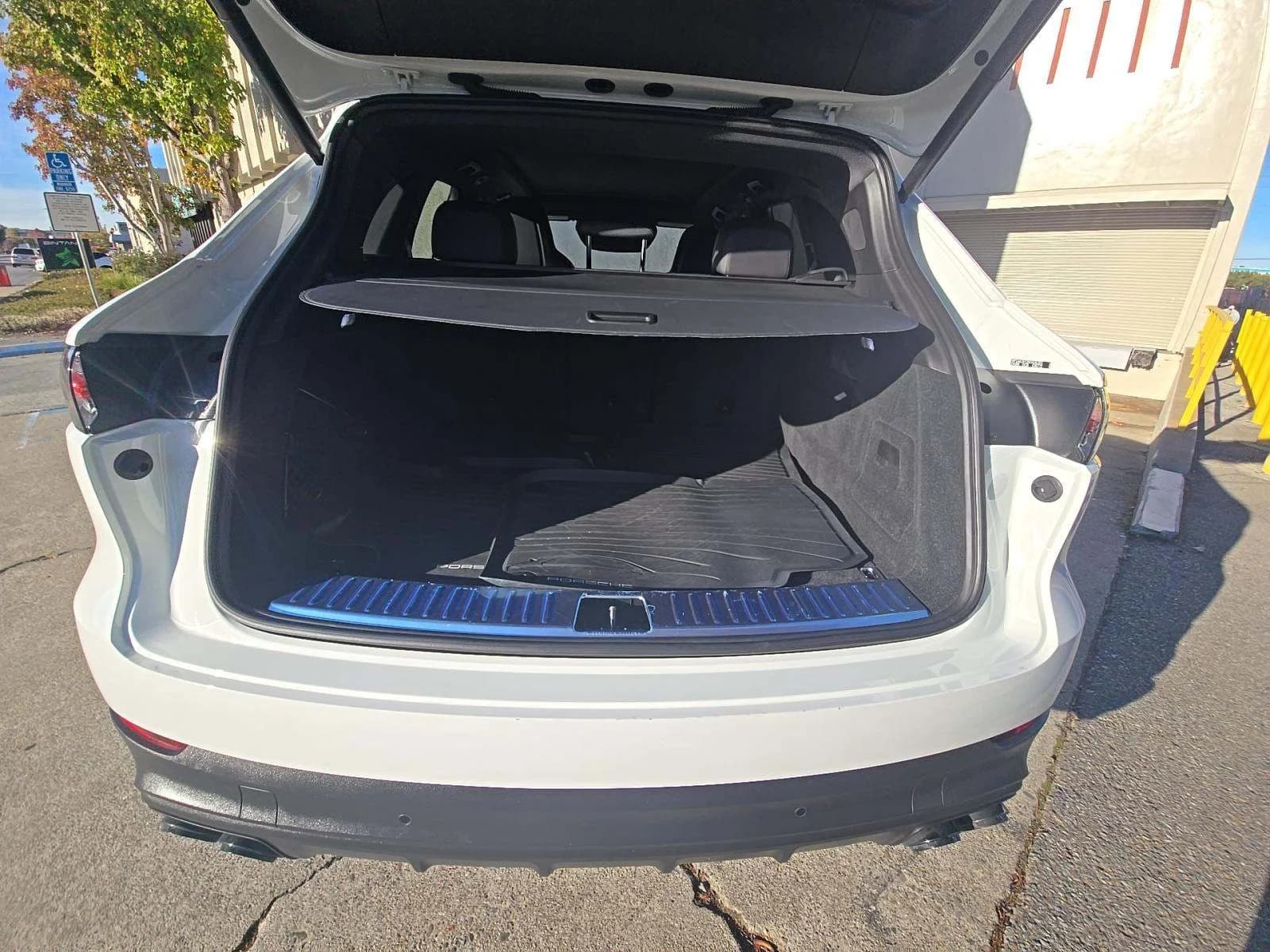Porsche Cayenne Platinum Edition