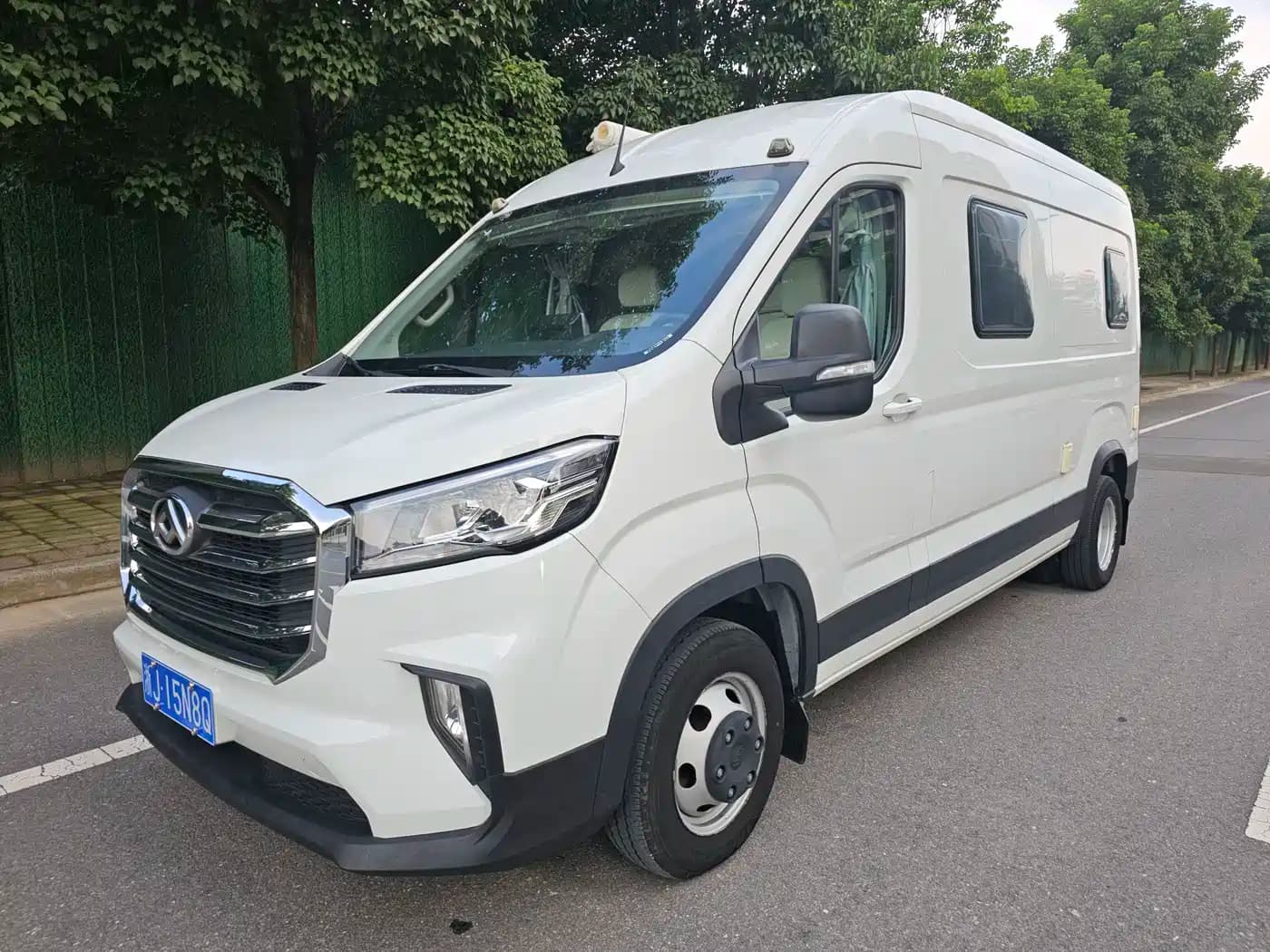 Maxus SAIC SAIC V90 RV 2021 2.0T Travel Home V90 Self-Contained Class B RV Luxury Transverse Bed
