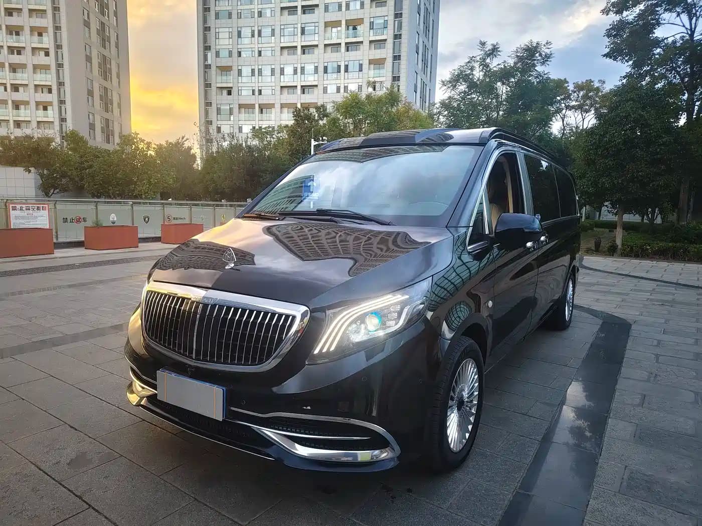 Mercedes-Benz Vito 2021 2.0T Business Edition 7-seater
