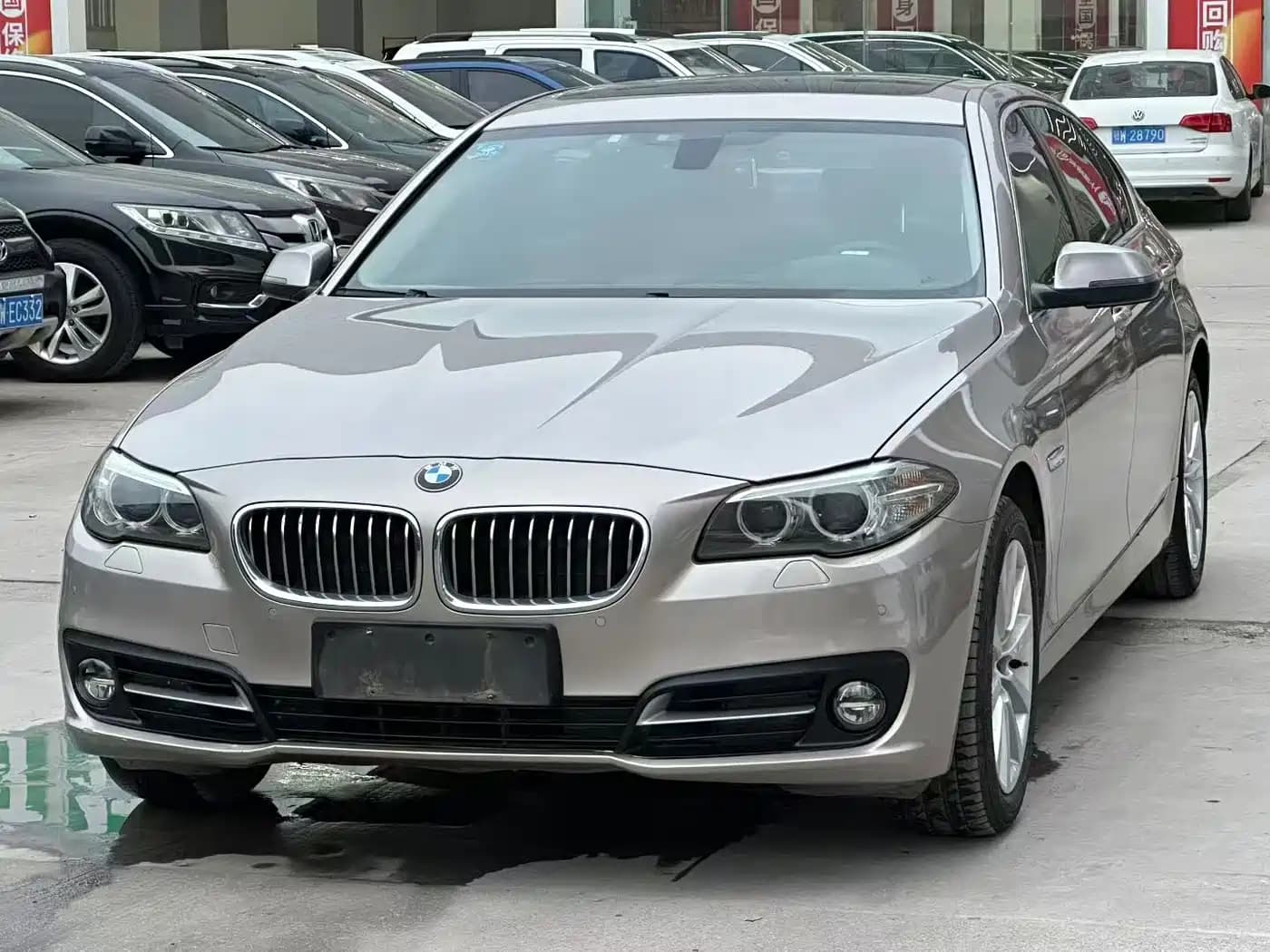 BMW BMW 5 Series 2014 528Li Leading Edition