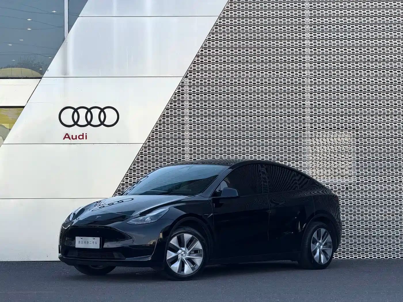 Tesla Model Y 2022 Facelift Rear-Wheel Drive Version