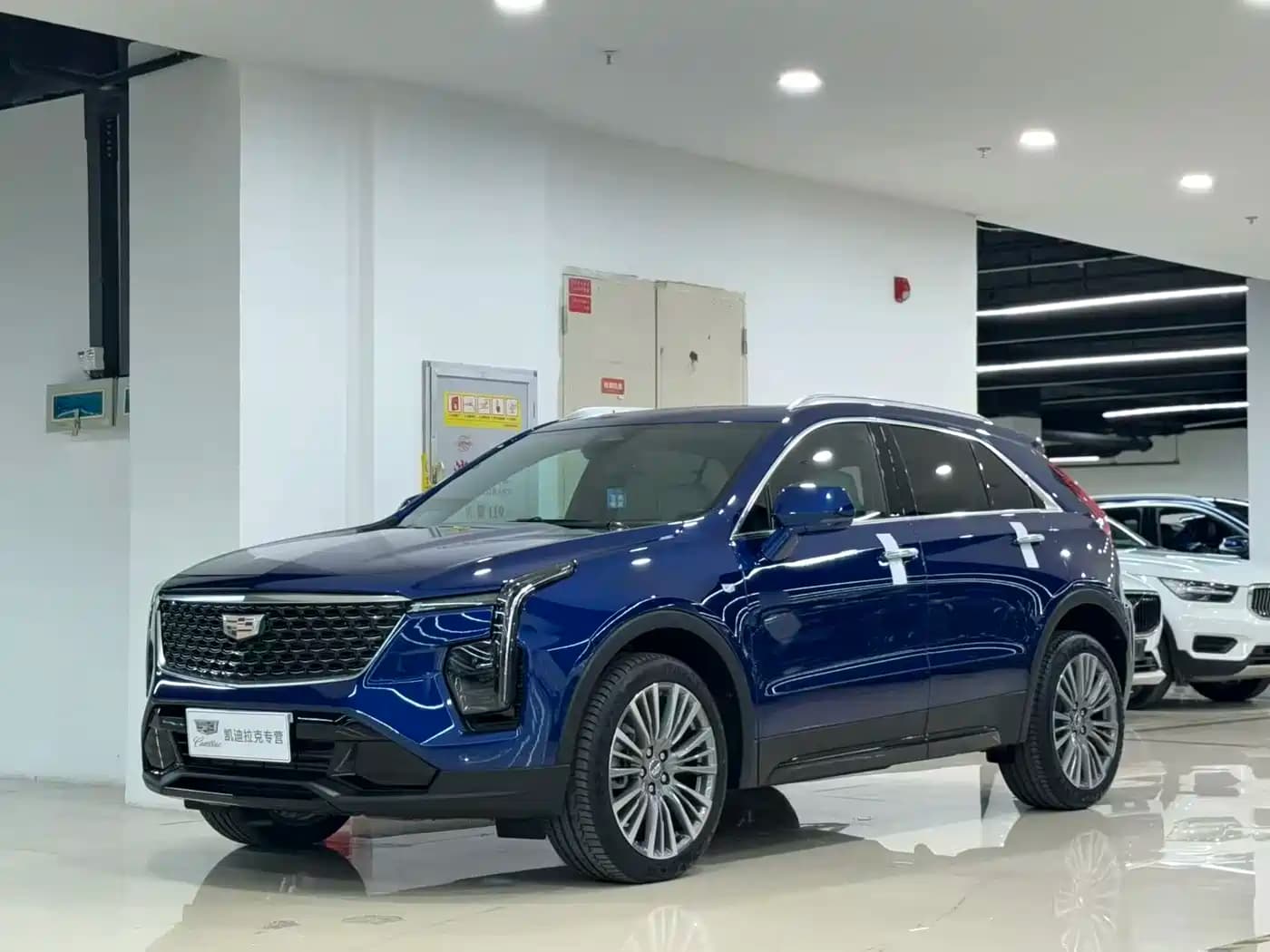 Cadillac XT4 2024 28T 2WD Premium