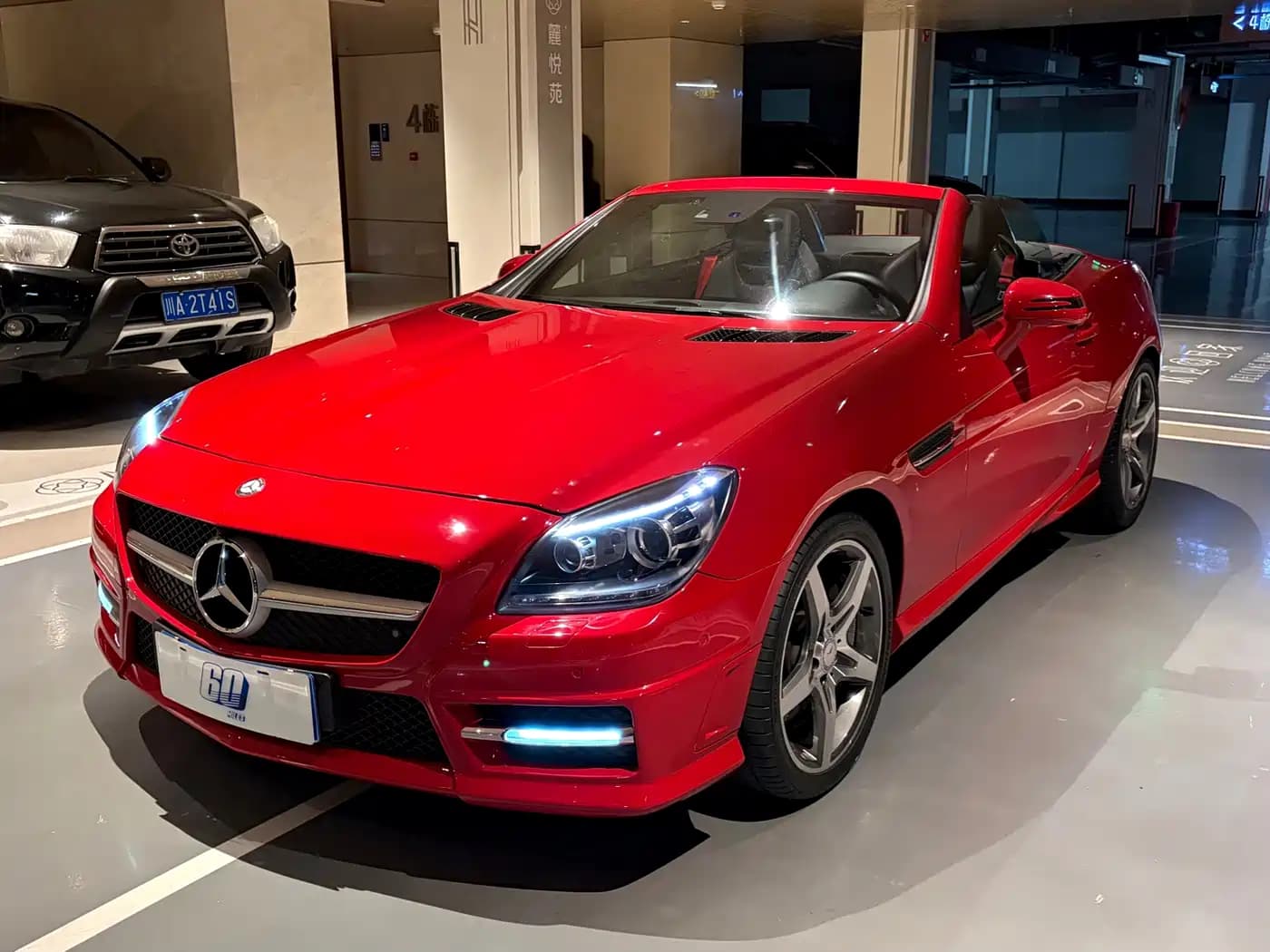 Mercedes-Benz SLK-Class 2011 SLK 200 Luxury Sport