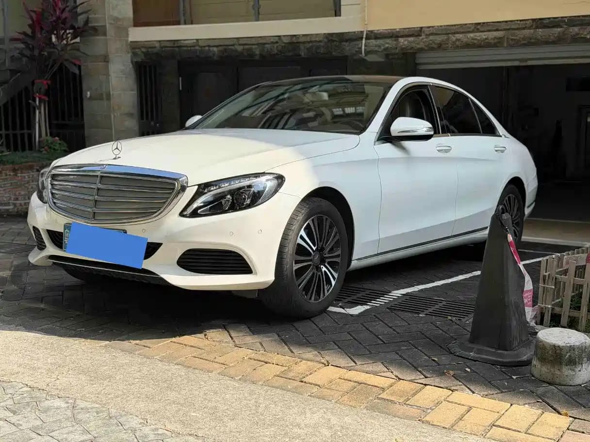 Mercedes-Benz C-Class 2015 Facelift C 200 L