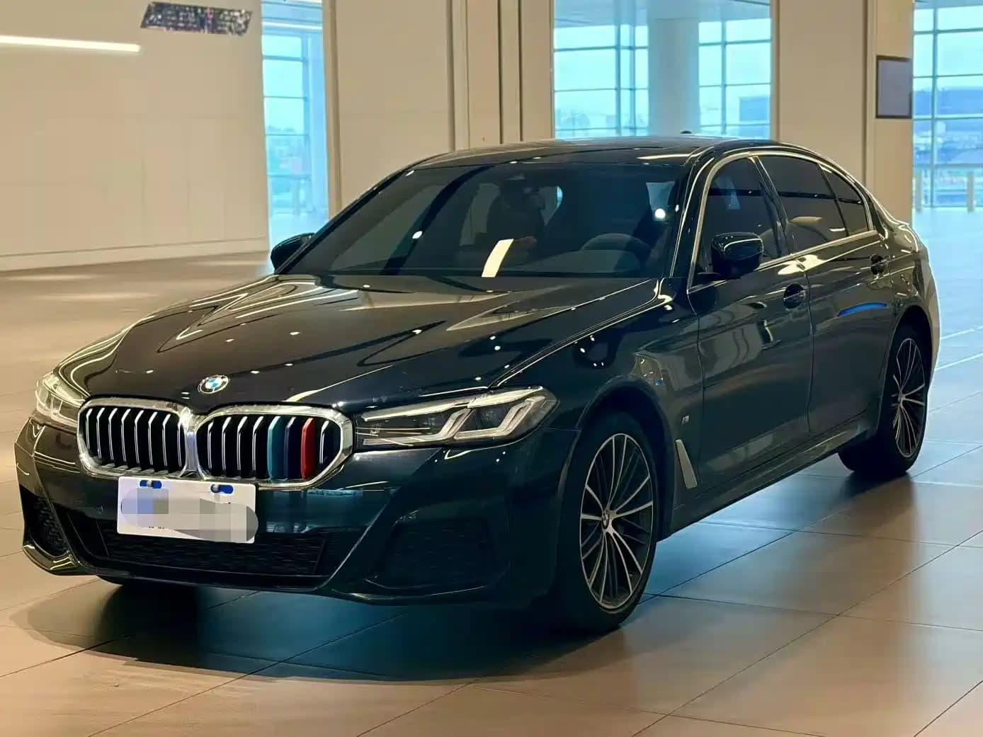 BMW BMW 5 Series 2023 Facelift 530Li Leading M Sport Package