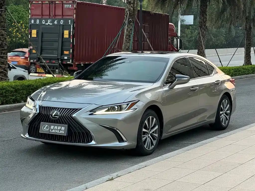 Lexus ES 2020 200 Excellence