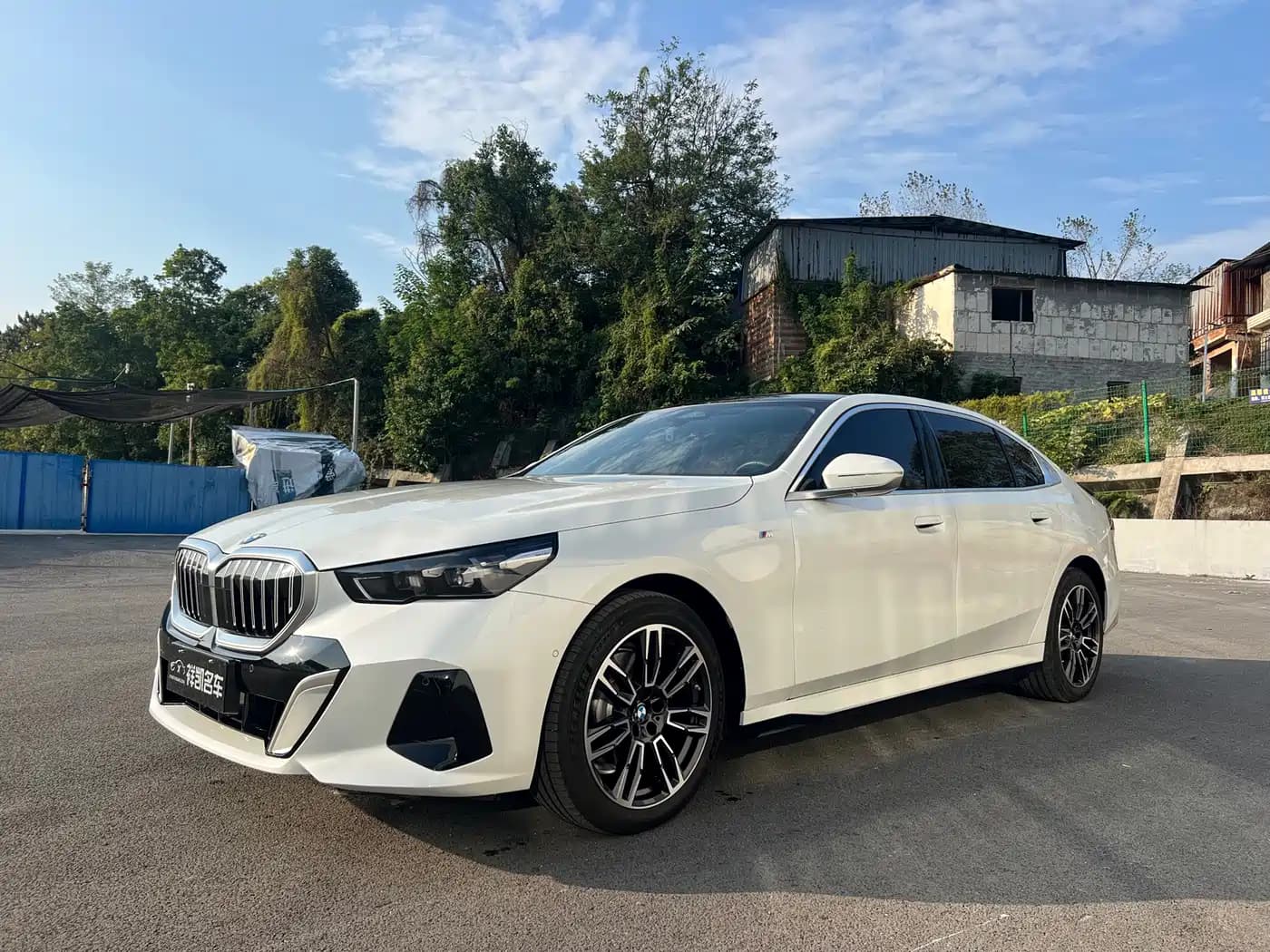 BMW BMW 5 Series 2024 525Li M Sport Package