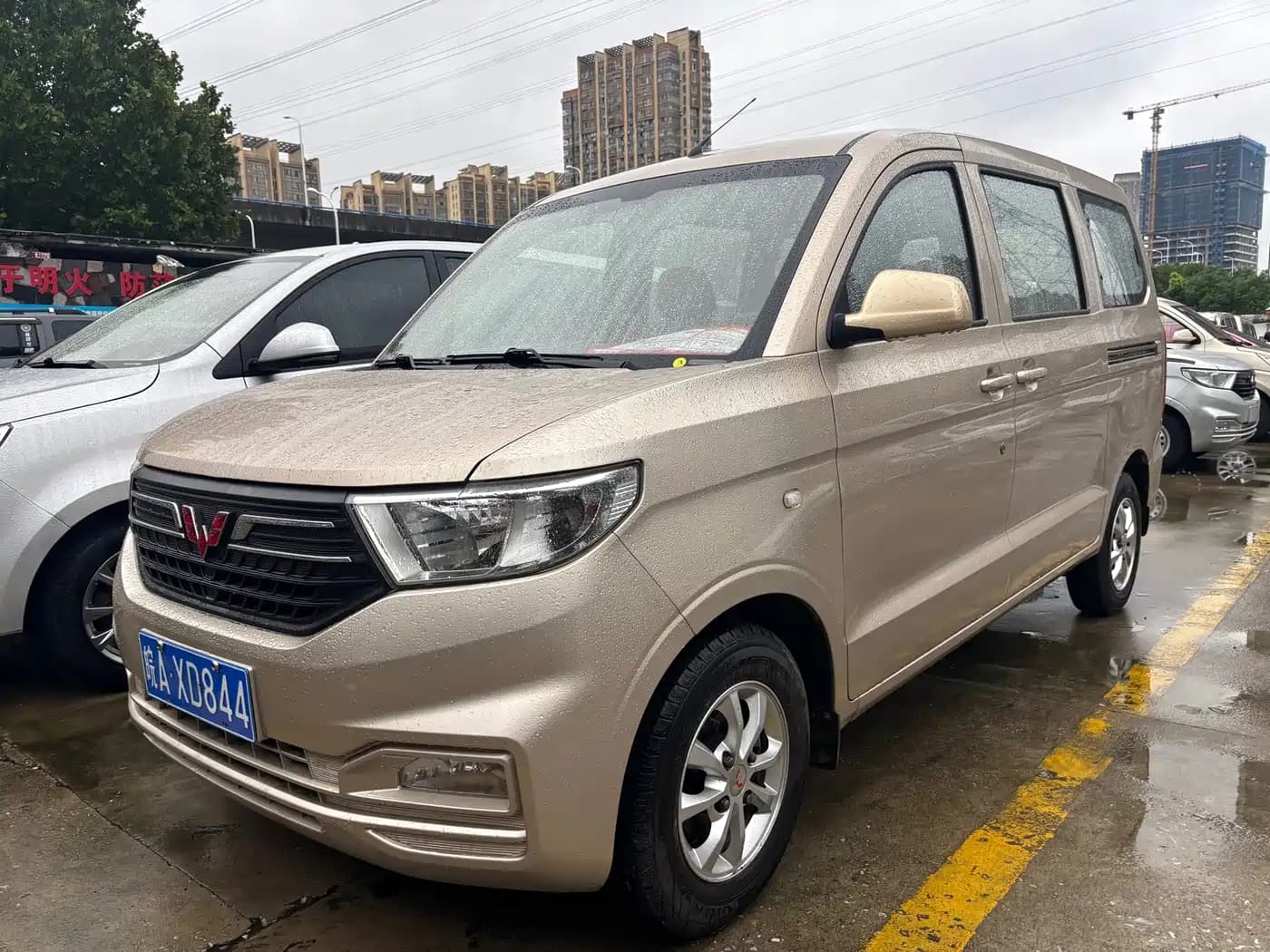 Wuling Motors Hongguang Wuling V 2021 1.5L Vigor Enjoy LAR