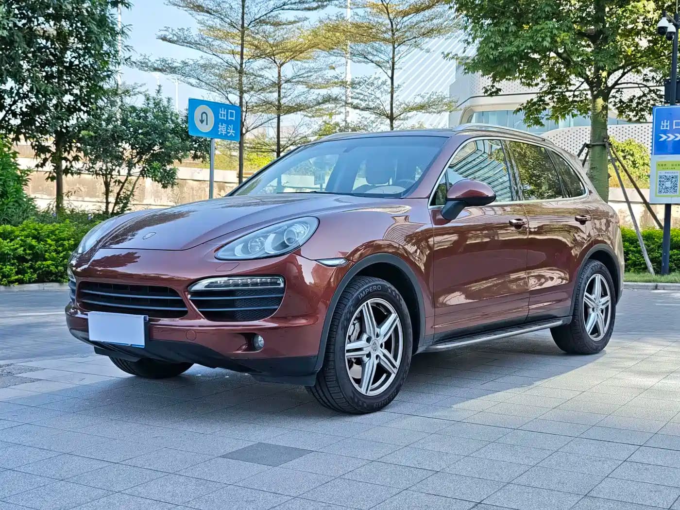 Porsche Cayenne 2011 S 4.8L