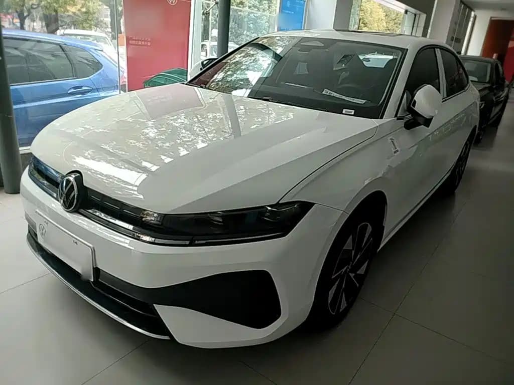 Volkswagen Jetta Sagitar 2025 300TSI DSG Mid-range Edition