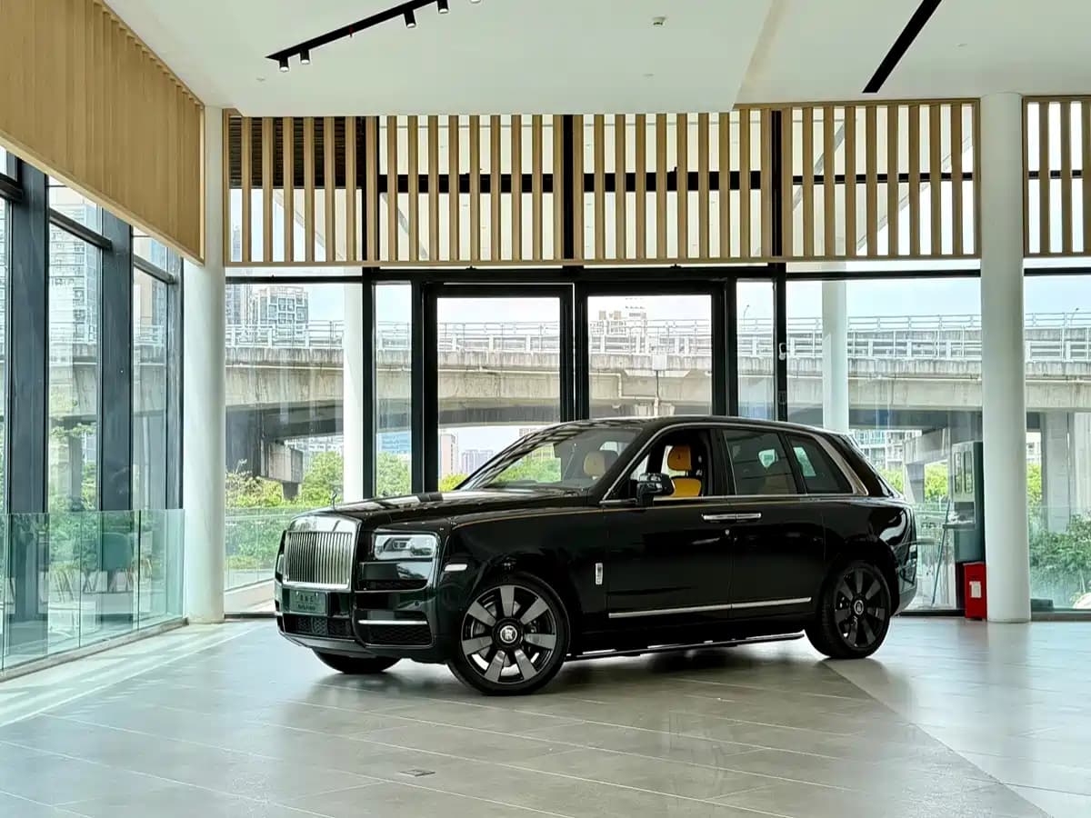 Rolls-Royce Cullinan 2024 4-Seater