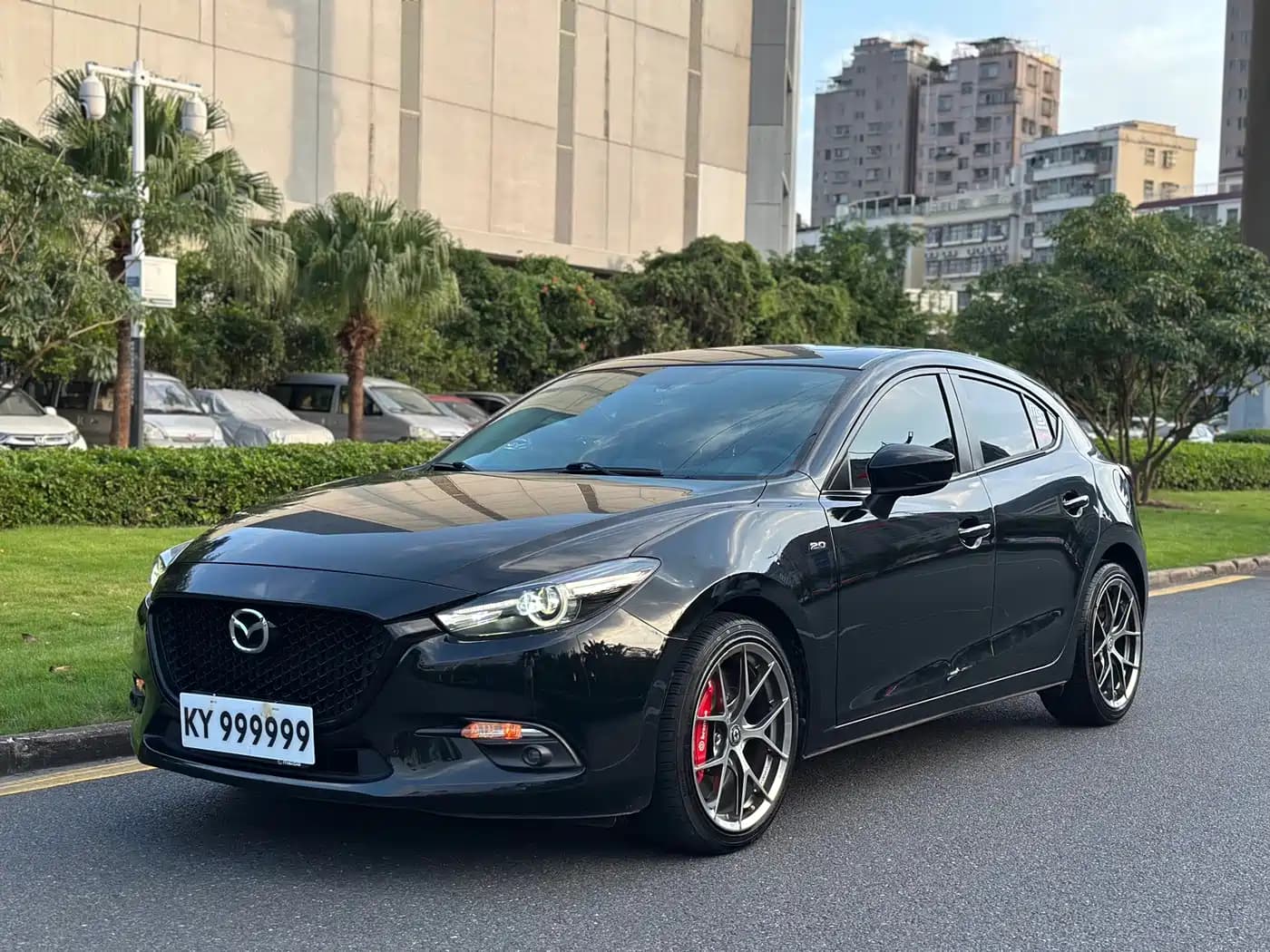 Mazda Mazda3 Axela 2017 Hatchback 2.0L Automatic Luxury China V