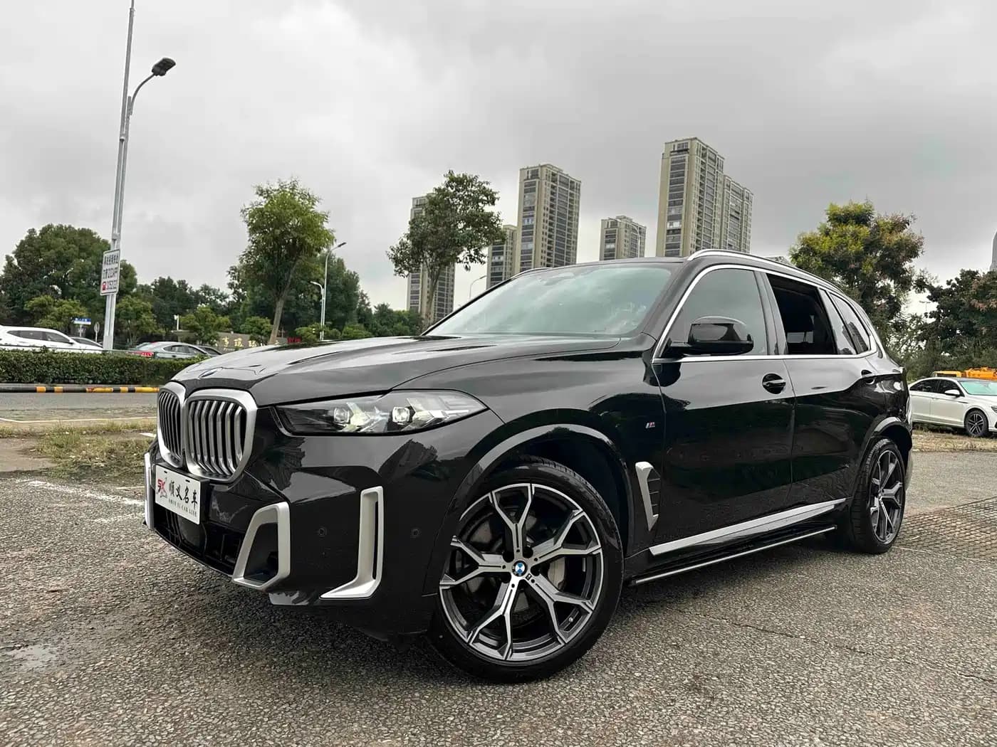 BMW X5 2023 xDrive 30Li Premium M Sport Package