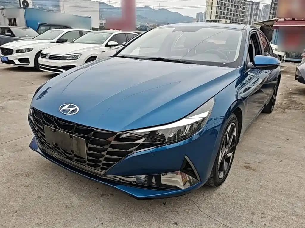 Hyundai Elantra 2021 1.5L CVT LUX Premium Edition